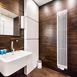 Apartamento Wola Luxury Wooden By Bookinghost Varsovia