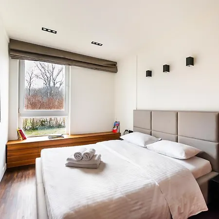 Apartment Wola Luxury Wooden