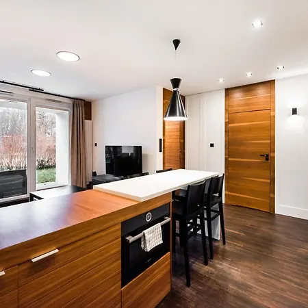 Wola Luxury Wooden Apartment