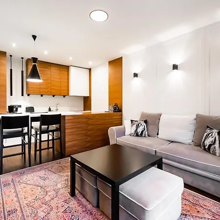 Wola Luxury Wooden By Bookinghost *